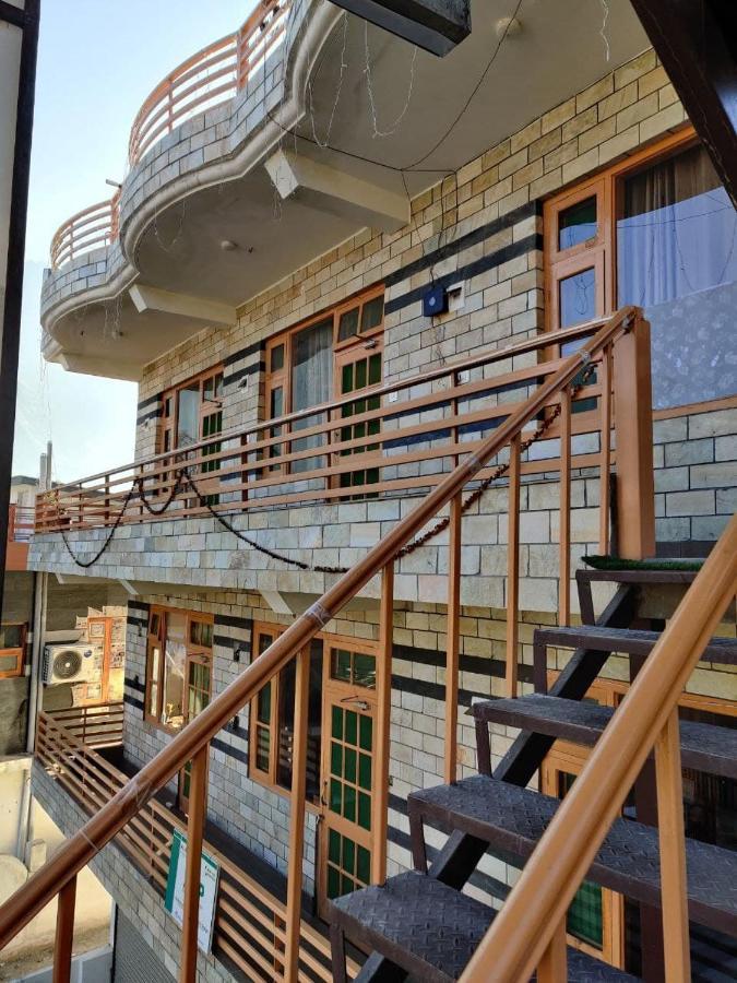 Mathan View Homestay - 3Min Drive To Kullu-Manali Airport Shamshi Zewnętrze zdjęcie